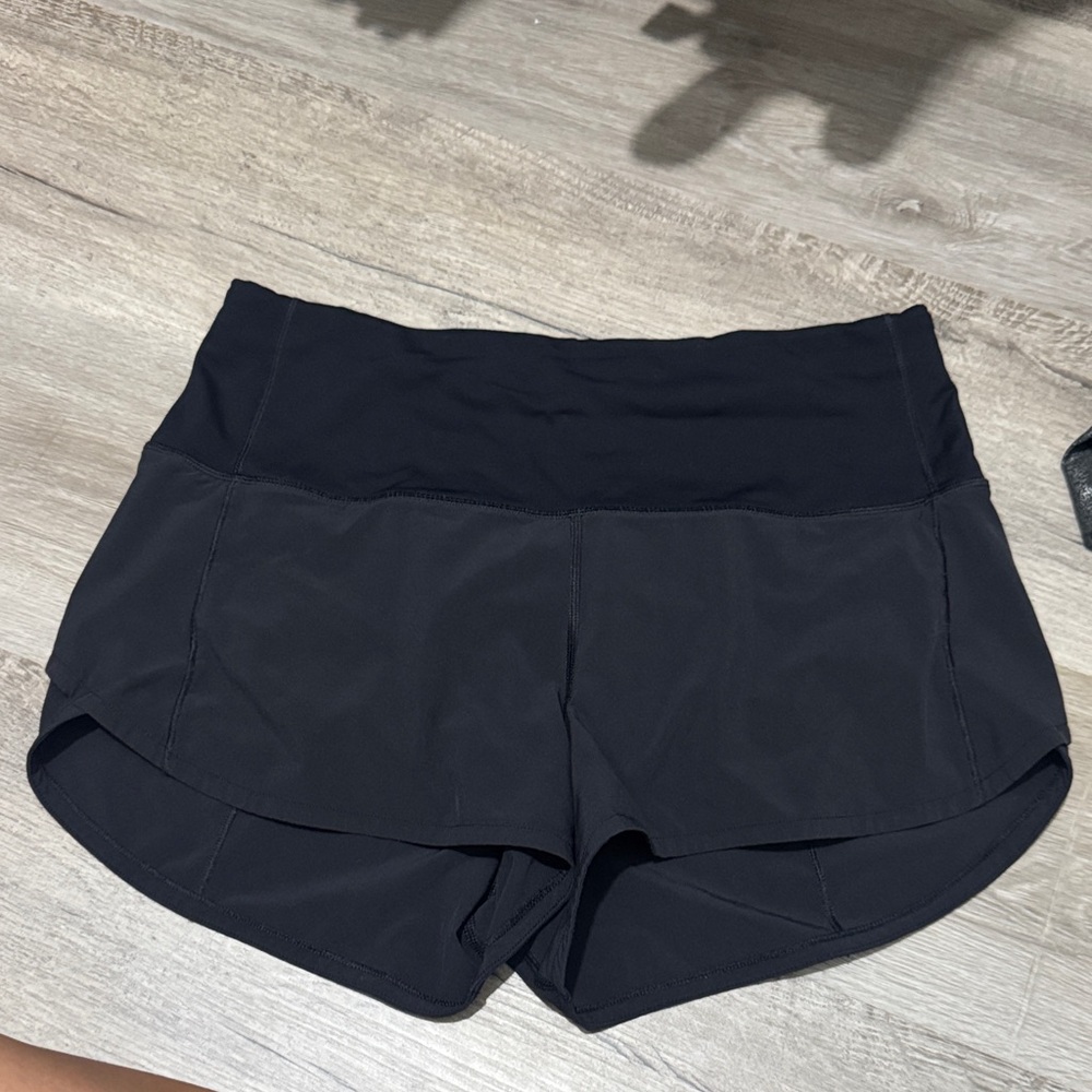 Lulu lemon high rise speed up shorts 2.5 inch inseam - euc